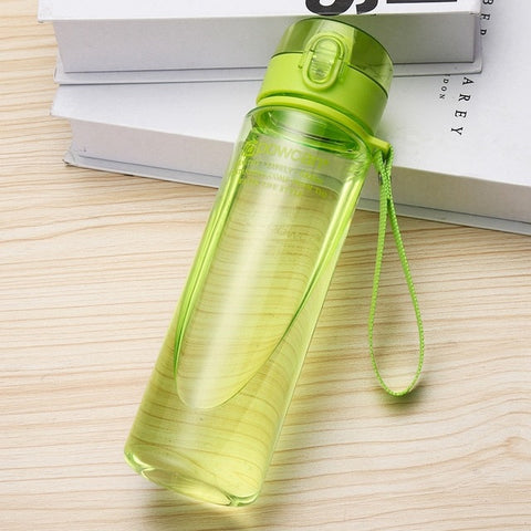 HOT Water Bottle 560ml Plastic Direct Drinking Bottle School Water Bottles Shaker Bottle Gourde En Plastique Sport