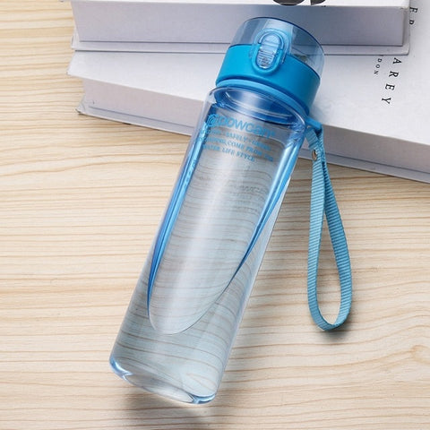 HOT Water Bottle 560ml Plastic Direct Drinking Bottle School Water Bottles Shaker Bottle Gourde En Plastique Sport